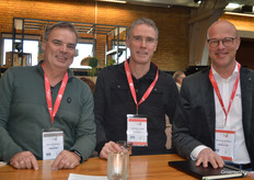 Peter Cuppen from Achmea and Werner van Mullekom from Agrozone reminisced about, among other things, their student days. On the left in the photo is Rene Schoenmakers, also from Achmea.